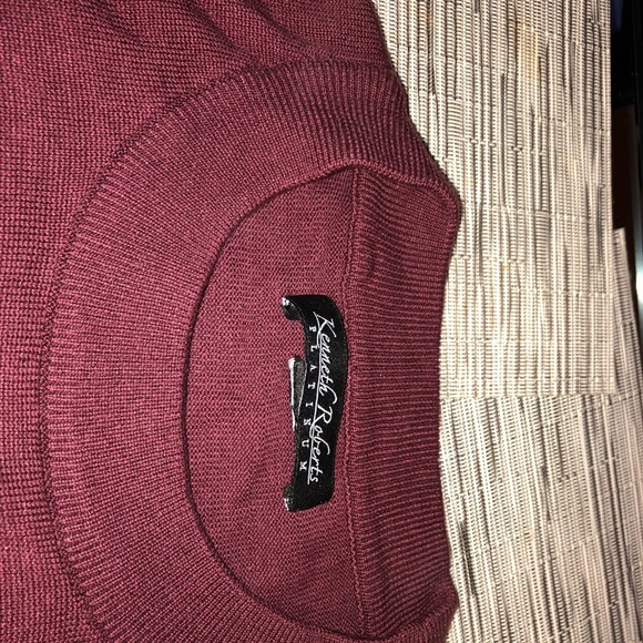 Never worn Kenneth Roberts knit sweater - Picture 5 of 8